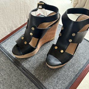 Guess high heeled sandal